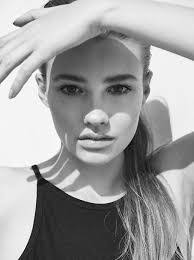 Amanda Nystrom's Instagram, Twitter & Facebook