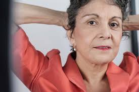 Monica Ledesma • Comédienne • Auteure • Chanteuse • Voix off