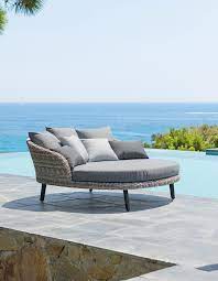 fauteuils hamacs et matelas nos indispensables pour faire une sieste au soleil lit de piscine transat piscine piscine