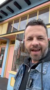 Which guitar will it be?! Thank you to @rosecityguitarcompany for having us 