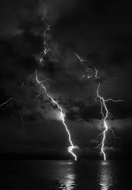 Black And White Lightning Strike I Love Thunder Storms Lightning Photography Pictures Of Lightning Thunder And Lightning