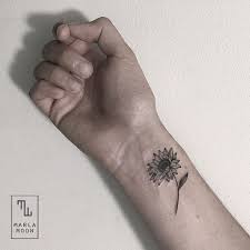 Cool Black And White Sunflower Tattoo Ideas You With To Have 17 Sunflower Tattoo On Wrist Sunflower Tattoo Small Sunflower Tattoo Sleeve