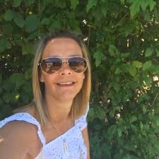 Nadine Lawrence (@NadineL779)