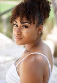 Alicia Cross's Instagram, Twitter & Facebook