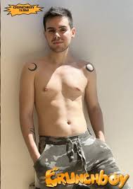 Fred from BORDEAUX gives his ass to JUPITER from TOULOUSE gay porn video on  Crunchboy