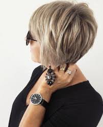 Coupe courte pour femme de 65 ans. 90 Coiffures Courtes Chics Et Simples Pour Les Femmes De Plus De 50 Ans