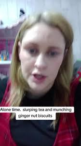 Doherty Throws A Ginger Biscuit