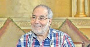 Mosab hassan yousef)‏ (مواليد 1978) هو فلسطيني وابن القيادي في حركة حماس الشيخ حسن يوسف، وجاسوس سابق لدولة إسرائيل، تبرأ عنه والده الشيخ حسن يوسف بعد أن ارتد عن الإسلام. Ø²ÙˆØ¬Ø© Ø­Ø³Ù† ÙŠÙˆØ³Ù ÙƒÙ†Ø¬ ÙƒÙˆÙ†Ø¬