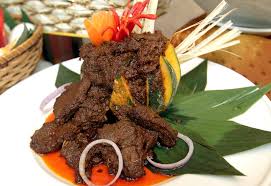 Saya kongsikan di sini 10 resepi rendang ayam yang boleh anda pilih atau cuba sesuai mengikut deria rasa anda. Sambutan Hari Raya Dikatakan Tidak Lengkap Tanpa Rendang