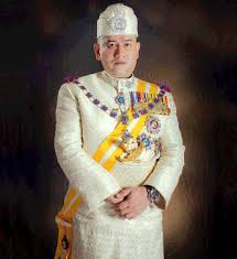 Baginda telah dilantik menjadi kebawah duli yang teramat mulia tengku mahkota pahang ketika berusia 16 tahun, dan pada usia 20 tahun, baginda menjadi. Sultan Muhammad V Yang Di Pertuan Agong Ke 15 Harian Metro