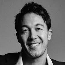 Danielle Loo's Instagram, Twitter & Facebook