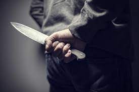 Je te mets pas du tout en cause aourou je dis juste que je t'ai apprécié dans je tiens a dire a toutes les personnes qui jubile , de se coup dans le dos. Un Homme Tue De Sept Coups De Couteau Dans Le Dos Pres De Gisors Dans L Eure