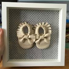 Ikea Ribba Frame Hack Display For Baby Shoes With No Need To Double Stack The Frames If The Shoes Are Soft Like These Cerceve Dekorasyon Fikirleri Fikirler