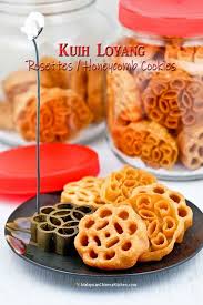 Kuih tradisional jangan la kita lupa, jadi hari ini saya nak share salah satu resepi tradisional iaitu kuih tiram ranggup simple. Resepi Kuih Loyang Rangup Resepikek Camored Com