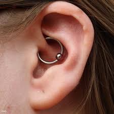For some individuals it takes around 2 months while for other it may take even 6 months. Tragus Piercing Ideas For 2021 Are Tragus Piercings Painful