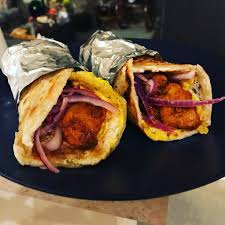 Home Made Chicken Egg Roll Kolkata Street Foods Are Just Ready To Dig In Food Desi Street Food Street Food