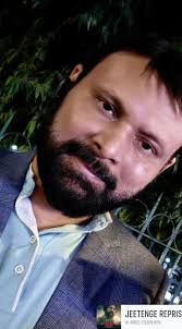 जो व्यक्ति ज्ञान की दृष्टि से देखता है, वह हर जीव में एक ही आत्मा को देखता  है।