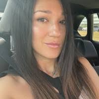 Dina Richmond's Instagram, Twitter & Facebook