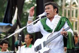 Album rhoma irama anak yang malang (lomba cipta lagu dangdut) full musik. Oma Irama Dangdut Kampungan Sound Of Muslim Dan Perubahan Sosial Republika Online
