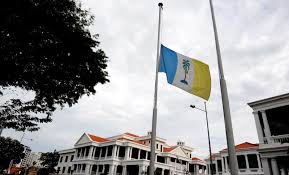 Bendera johor dikibarkan separuh tiang, hari ini bagi menghormati kemangkatan anakanda sultan brunei, sultan hassanal bolkiah iaitu pengiran muda abdul azim. Tenteramaya