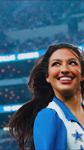 Karyn Tracy's Instagram, Twitter & Facebook