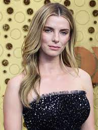 21 июля, 1986 рак рост: Betty Gilpin Style Clothes Outfits And Fashion Celebmafia