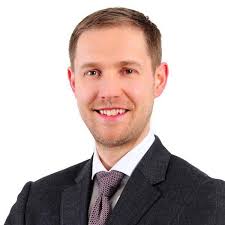 Dr. Jacob Hinze, LL.B.