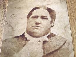 This is a photo labeled Mr and Mrs John Hinkley, taken in the mid 1940's by  (George Green photographer) Green Photography in South Montrose, Pa. Does  anyone recognize them and can help