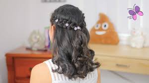 Quick and easy graduation hairstyles and tips for fitting your big natural hair under your graduation cap! Elegant Hairstyle For Graduation Hairstyles For Girls Youtube