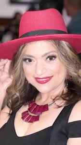 Veronica Amaro (@momzaqueen) • Instagram photos and videos