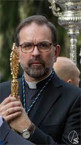 Provincia. Entrevista a Don Adrían Sanabria Mejido, XV Pregonero del  Corpus, que exaltará a Jesús Eucaristía en Alcalá de Guadaira