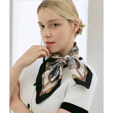 매장정품 LOUIS QUATORZE SCARF 마리가든 실크 사각 스카프 1CSM224 400561