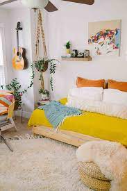 The Guest Room Mini Makeover For A Small Guest Room And Office Space With Budget Friendly And Space Efficien Small Guest Rooms Guest Room Decor Bedroom Design