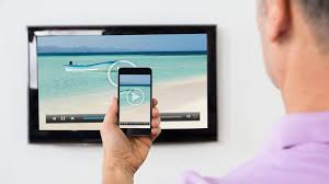 Bei uns findest du das richtige smartphone ohne und mit vertrag. Handy Mit Dem Fernseher Verbinden So Gelingt Es Stern De