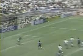 Argentinos celebran el 35.º aniversario del 'gol del siglo' de diego armado maradona, buenos aires, 22 de junio de 2021.agustin marcarian / reuters. 53 Datos Sobre Maradona En Su Cumpleanos Numero 53