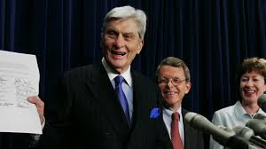 Elizabeth taylor's sixth husband, former us senator john warner — who she met on a blind date at a dinner held for queen elizabeth — has passed away at 94. Former Sen John Warner Of Virginia Dies At 94