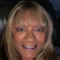 Laurie Greer's Instagram, Twitter & Facebook