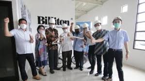 Perusahaan ini memproduksi besi, intan, batu bara, minyak bumi, bauksit, tembaga, nikel, uranium, dan perak. Keren Sepeda Lipat Billiton Karya Anak Belitung Siap Bersaing Di Pasar Internasional Bagian 1