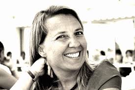 Por Causa das Rosas, de Graça Alves