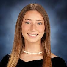 Annie Dees's Instagram, Twitter & Facebook