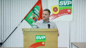 Michael bubendorf im gespräch und rechtsanwalt heinz raschein im gespräch. Svp Schwyz Svp Sagt 5 X Nein Am 13 Juni