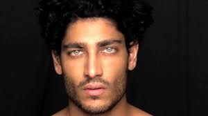 Akash kumar, modello di professione, è entrato a far parte del cast di naufraghi dell'edizione 2021 de l'isola dei famosi. El7v3d3s1nglym