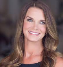 Caroline Mowry's Instagram, Twitter & Facebook