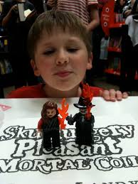 Derek Landy Blogs Under Duress: 2010