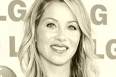 A leader in veterinary education become part of a college that has valued and taught the essential role of veterinary medicine in animal, human, and environmental health for over 100 years. Christina Applegate 1971 Geboren Am