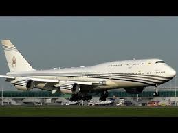 Boeing entered the business aviation marketplace with its first boeing business jet in 1999. Brunei Government Boeing 747 8 V8 Bkh Landing At Stansted Airport Youtube