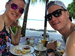 Ein Traum! 😍 Denise Herrmann und Thomas Wick genießen ihren Urlaub am  malerischen Strand auf den Malediven. 🏝⛱ #Winterfans