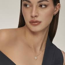 Sky Collier's Instagram, Twitter & Facebook