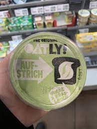 We exist to make it easy for people to eat better and live healthier lives without recklessly taxing the planet's resources in the process. Aufstrich Gurke Knoblauch Oatly 150g