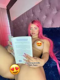 JEXYSCAICEDO_OFICIAL🩷 on X: ESTUVE ALGO TRAVIESA LEYENDO Y CON MI VAGINA  MUY MOJADA JUNTO A UN JUGUETICO🥵 CREES QUE SI TERMINE LA LECTURA? VEN  AVERÍGUALO EN MI ONLY AL INGRESAR TENDRÁS EL
